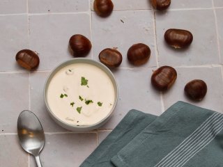 Velouté de céleri aux châtaignes