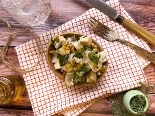 Salade d'endives au bleu et aux noix