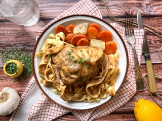 Poulet aux tagliatelles sauce poivre vert