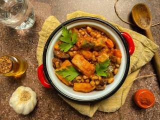 Mijotée d'artichaut et haricots plats à la turque