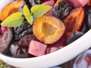 Salade de quetsches à la verveine