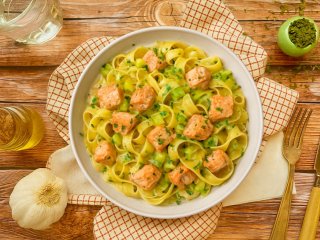 Parpadelles au saumon et aux poireaux