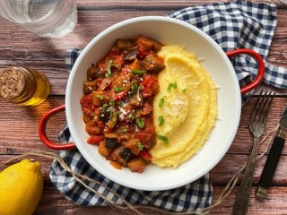 Ratatouille et polenta crémeuse au parmesan