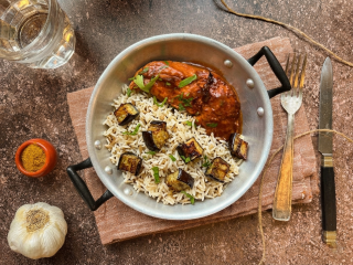 Blanc de poulet sauce cacahuète et salade de riz à la citronnelle