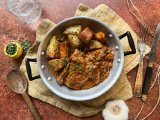 1672423850-avekapeti-boeuf-confit-mwamba-1-par-le-chef-astou.jpg