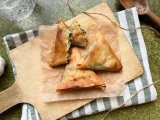 1680182818-avekapeti-samoussas-epinards-ricotta-par-le-chef-djodhi.jpg