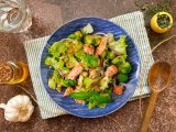 1744810408-avekapeti-saladesaumon.jpg