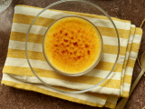 1765274957-avekapeti-cremebrulee.jpeg