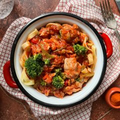 Poulet basquaise aux tagliatelles