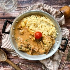 Poulet au thym et purée de pommes de terre