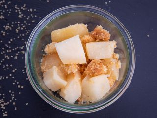 Crumble poire amandine