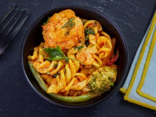 Salade de fusillis et légumes au curry