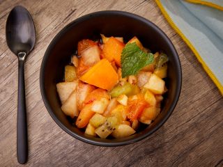 Salade de fruits au thé noir