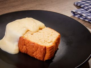 Gâteau fouetté crème anglaise