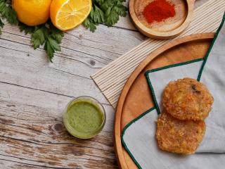 Sabudana Vada : galette de pommes de terre et chutney à la menthe