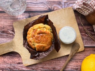 Cake au saumon et crème d'aneth