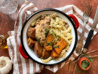 Poulet mijoté fusillis et patates douces au thym