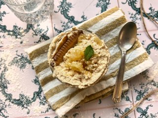 Mousse et biscuit à l'ananas