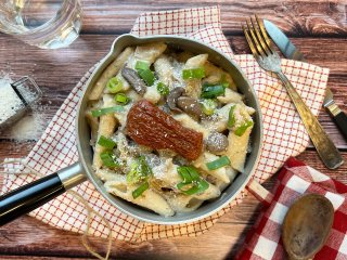 Pennes crémeuses aux champignons