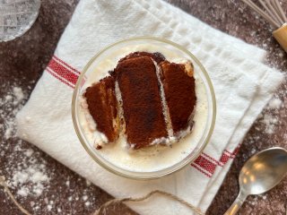 Tiramisu café