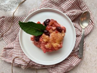 Crumble aux fraises et aux cranberries