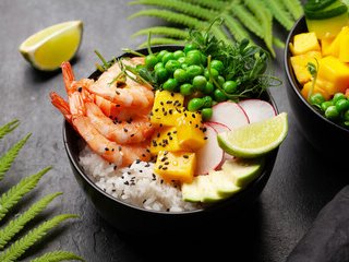 Poke bowl papaye et crevettes marinées