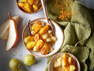Salade de reines-claudes à la verveine