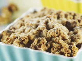 Crumble au coing et aux noix