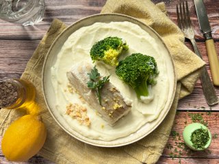 Lieu au four et purée de panais aux noisettes