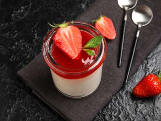 Panna cotta aux fraises
