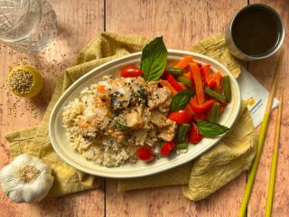 Saumon sauté à l'ail et au basilic