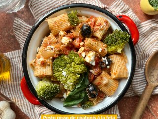 Pesto rosso de rigatonis à la féta