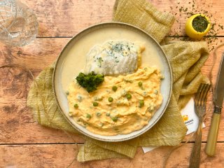 Poisson blanc au four et purée de carottes aux petits pois
