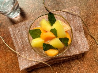 Salade de nectarines à la verveine