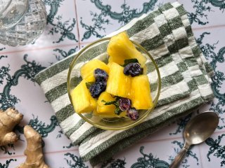 Salade d'orange menthe et raisins secs