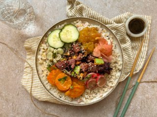 Poke bowl au poulet et deux riz mélangés