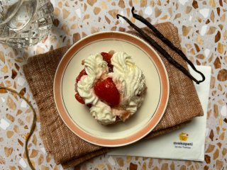 Entremets aux fraises