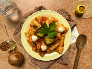 Rigatoni alla caprese