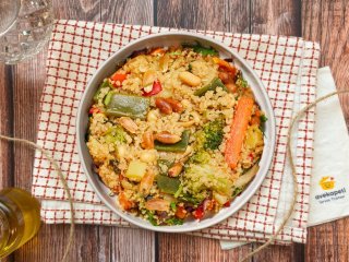 Wok aux légumes et aux cacahuètes