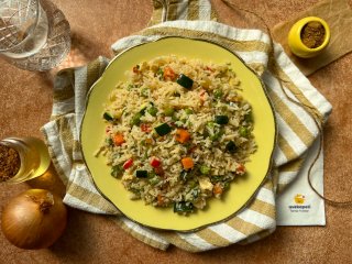 Riz sauté aux légumes et protéines de soja