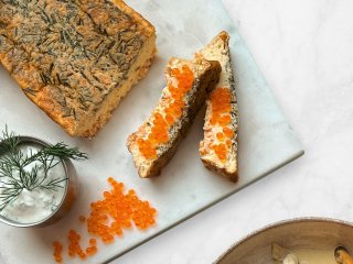 Terrine de saumon fumé aux œufs de truite et crème d'aneth  SPECIAL NOEL