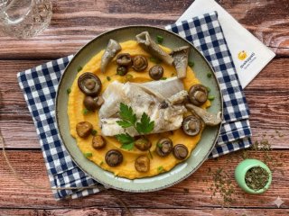 Filet de lieu aux champignons et purée de potimarron aux châtaignes SPECIAL NOEL