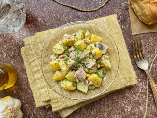 Salade de pommes de terre et hareng fumé