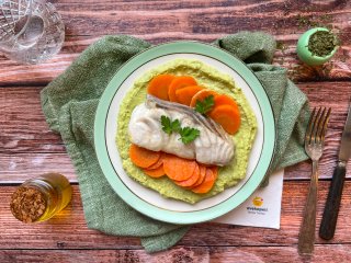 Dos de lieu et purée de petits pois muscadée