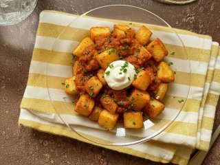Patatas bravas