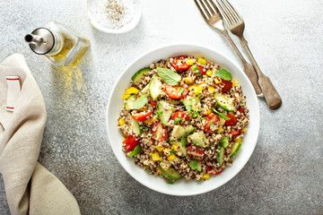 Salade de quinoa tomate et concombre