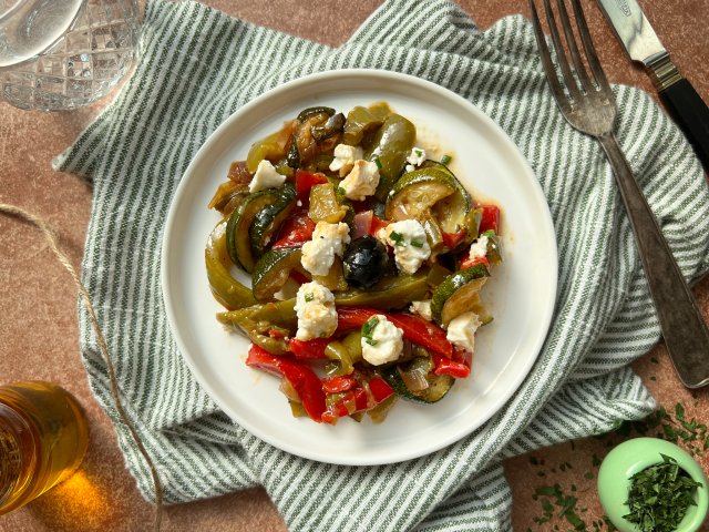 Salade de poivrons confits olives et féta