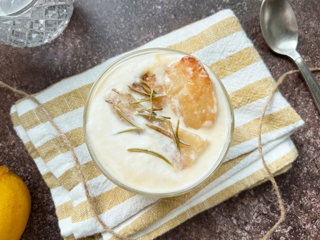 Poire rôtie aux amandes