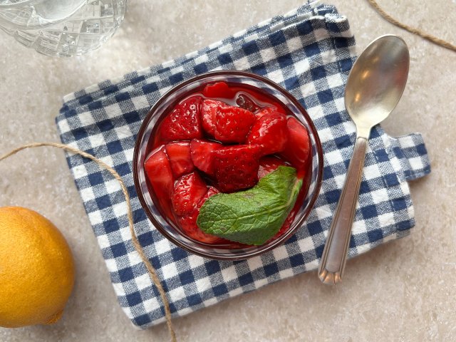 Salade de fraises menthe rhubarbe