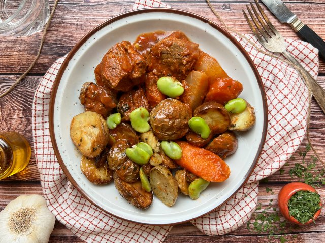 Navarin d'agneau printanier et grenailles persillées